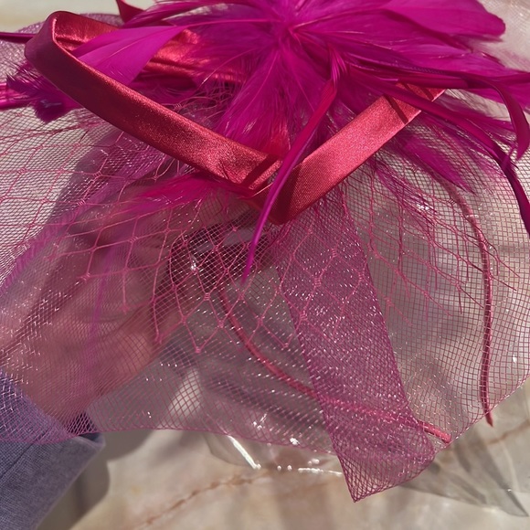 NWOT 2pc Fancy Hair/ Headpiece - Picture 4 of 4